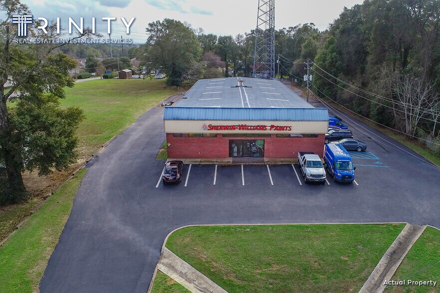 More Photos Of 6901 Moffett Rd, Mobile Showroom For Lease