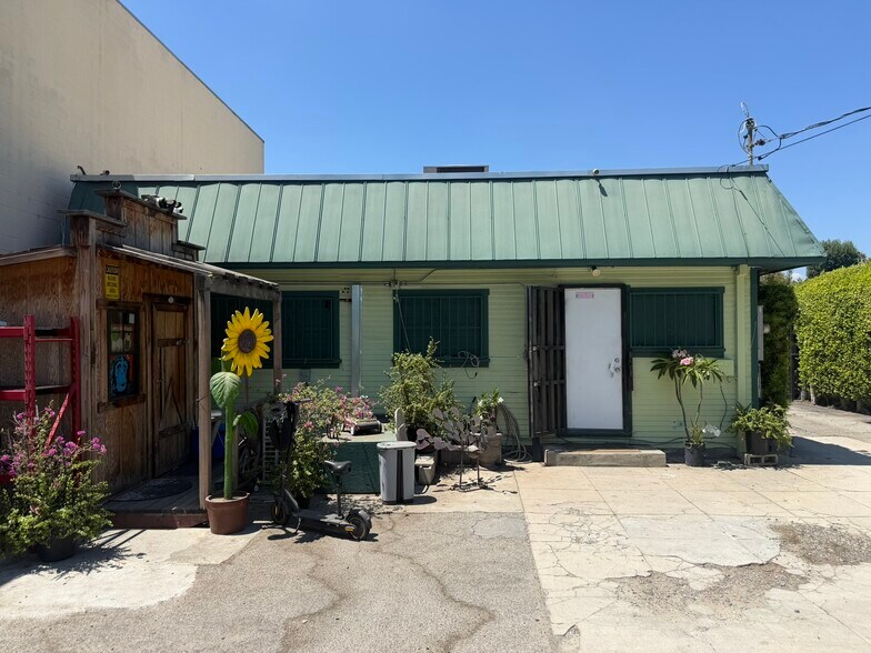 More Photos Of 480 S Rosemead Blvd, Pasadena Office For Sale