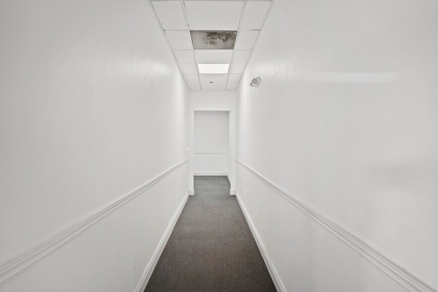 More Photos Of 10471 N Kendall Dr, Miami Storefront Retail Office For Lease