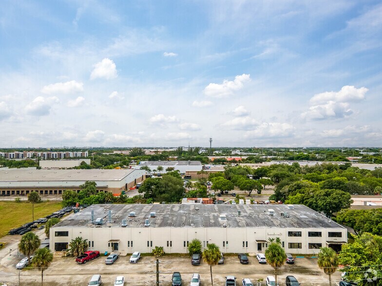 More Photos Of 1498 NW 3rd St, Deerfield Beach Manufacturing For Lease