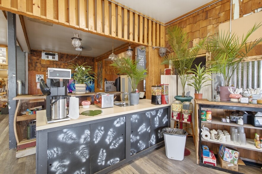 More Photos Of 5588 Highway 8, Deary General Retail For Sale
