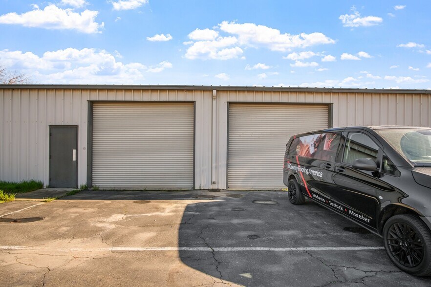 More Photos Of 460 Airpark Rd, Atwater Warehouse For Lease