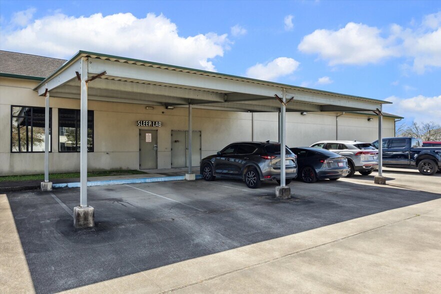 More Photos Of 14262 Gulf Fwy, Houston Medical For Lease