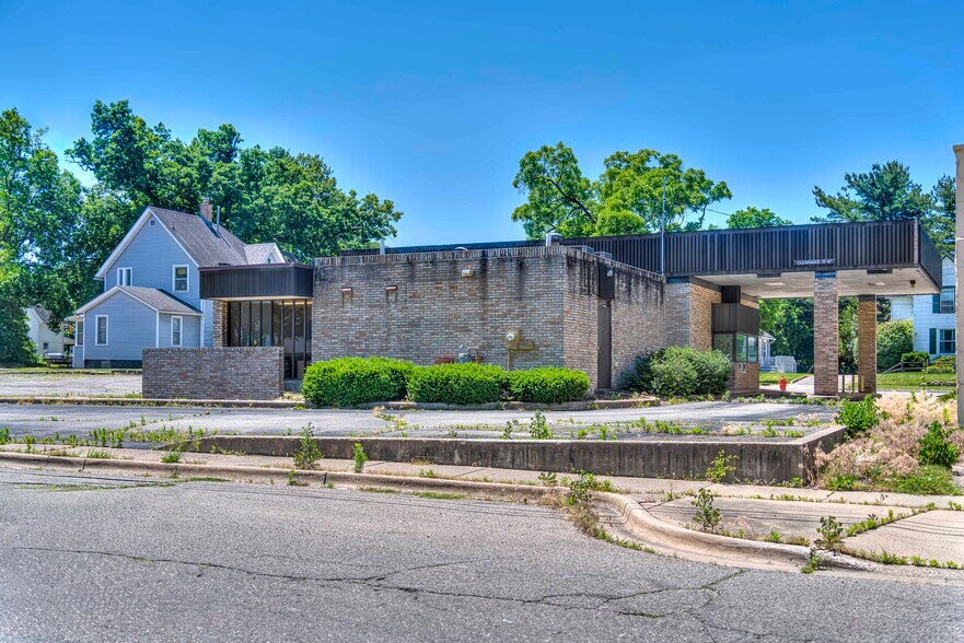 More Photos Of 1217 Greenwood Ave, Jackson General Retail For Sale
