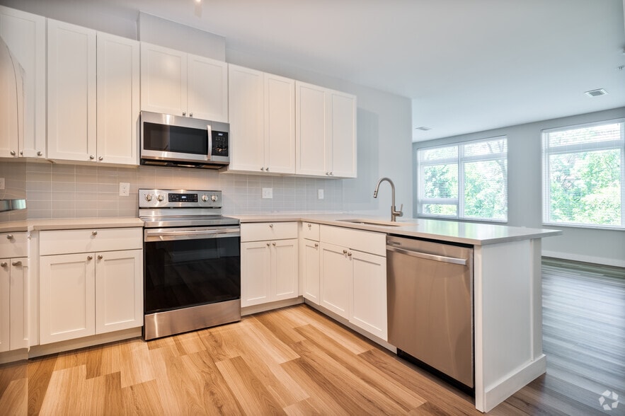 More Photos Of 2800 Franklin Blvd, Cleveland Apartments For Lease