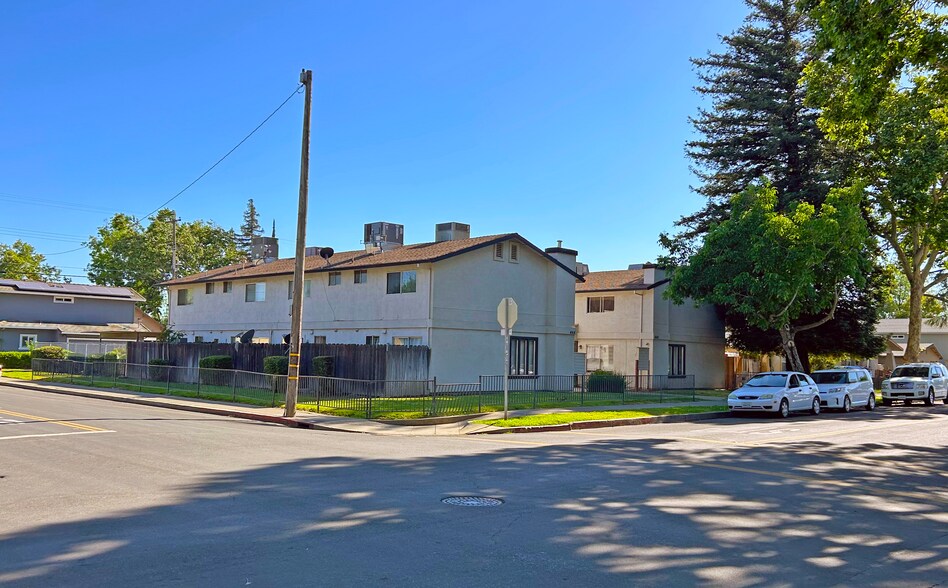 Primary Photo Of 442 Eden St, Lodi Apartments For Sale