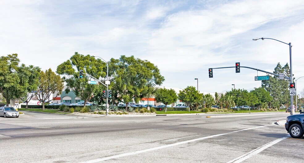 More Photos Of 12711 Ramona Blvd, Baldwin Park Warehouse For Lease