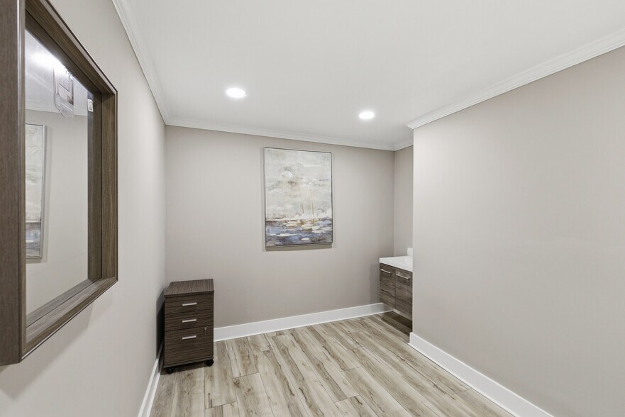 More Photos Of 4651 Roswell Rd NE, Atlanta Medical For Lease