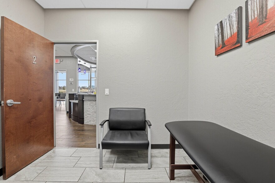 More Photos Of 2804 SW 134th St, Oklahoma City Medical For Sale