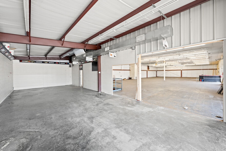 More Photos Of 4250 Atlanta Hwy, Bogart Freestanding For Sale