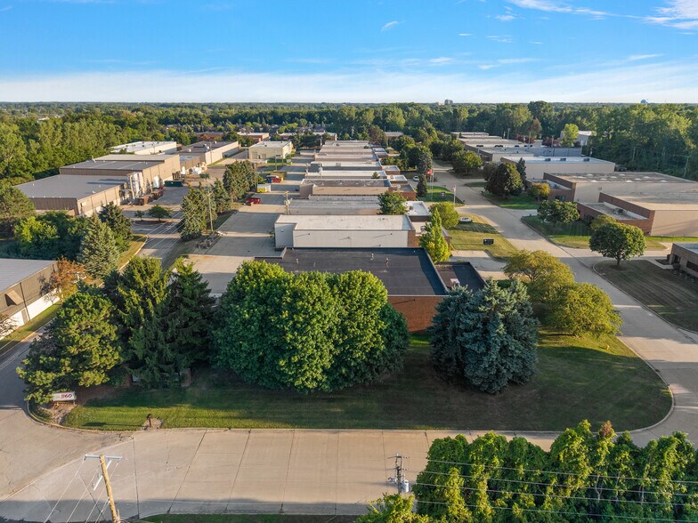 More Photos Of 44468 Reynolds Dr, Clinton Township Manufacturing For Sale