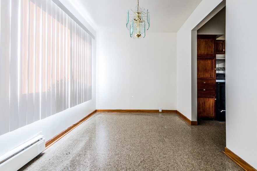 More Photos Of 1450 E 154th Pl, Dolton Apartments For Sale