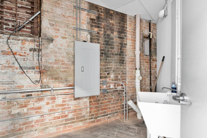 More Photos Of 111-117 Central Plz, Pueblo Storefront Retail Residential For Sale