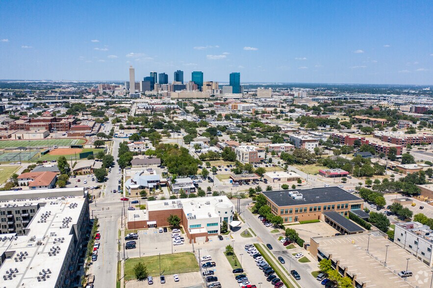 More Photos Of 1106 Alston Ave, Fort Worth Medical For Lease