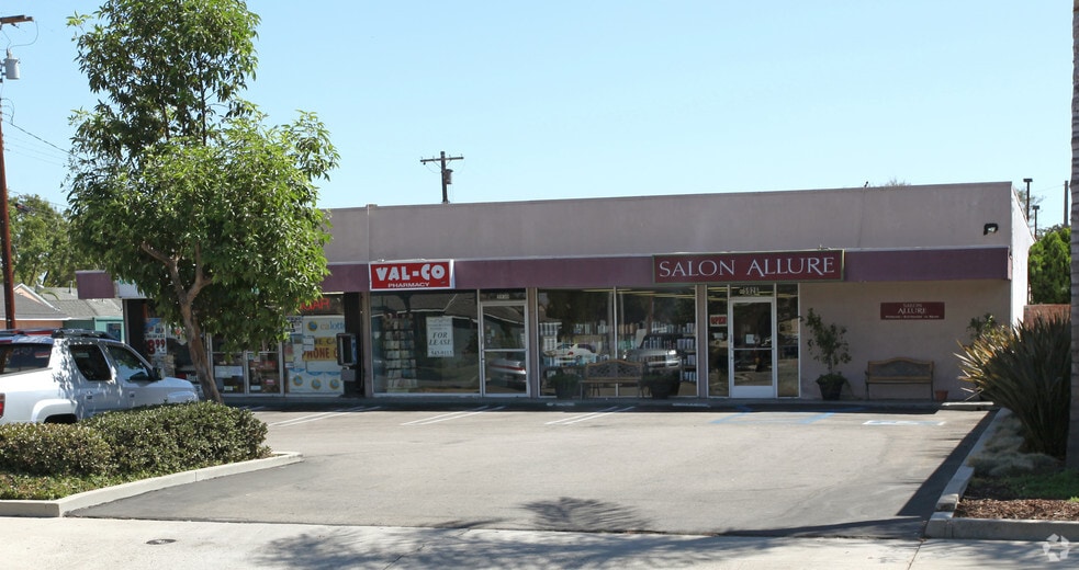 More Photos Of 5926-5932 Del Amo Blvd, Lakewood Freestanding For Lease