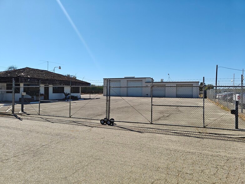 More Photos Of 10600 E Mountain View Ave, Selma Warehouse For Lease