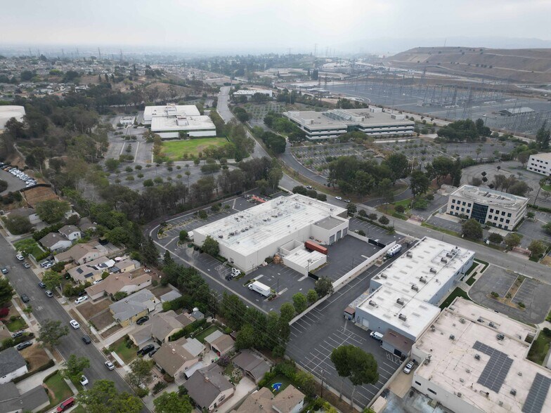 More Photos Of 2001 Saturn St, Monterey Park Light Distribution For Sale