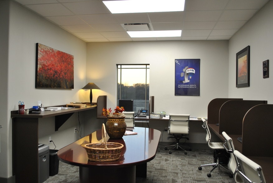 More Photos Of 418 Village Dr, Murphy Medical For Sale