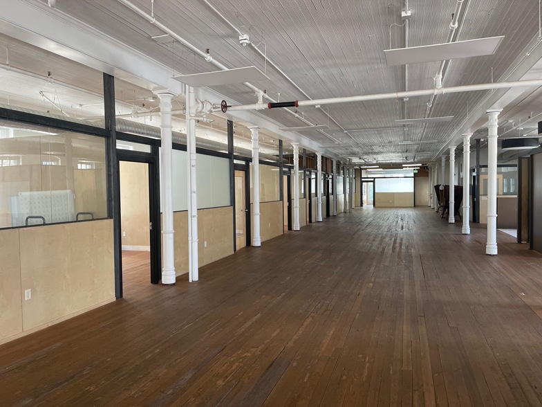 More Photos Of 140-150 S State St, Salt Lake City Loft Creative Space For Lease