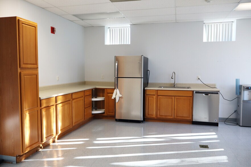 More Photos Of 726 N Cherry St, Winston-Salem Office For Lease