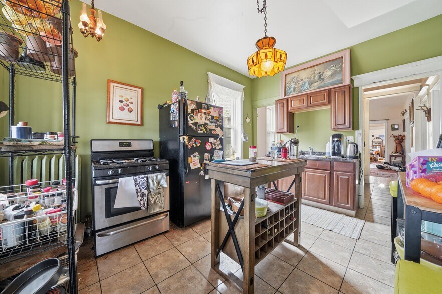 More Photos Of 3136 W Logan Blvd, Chicago Multifamily For Sale