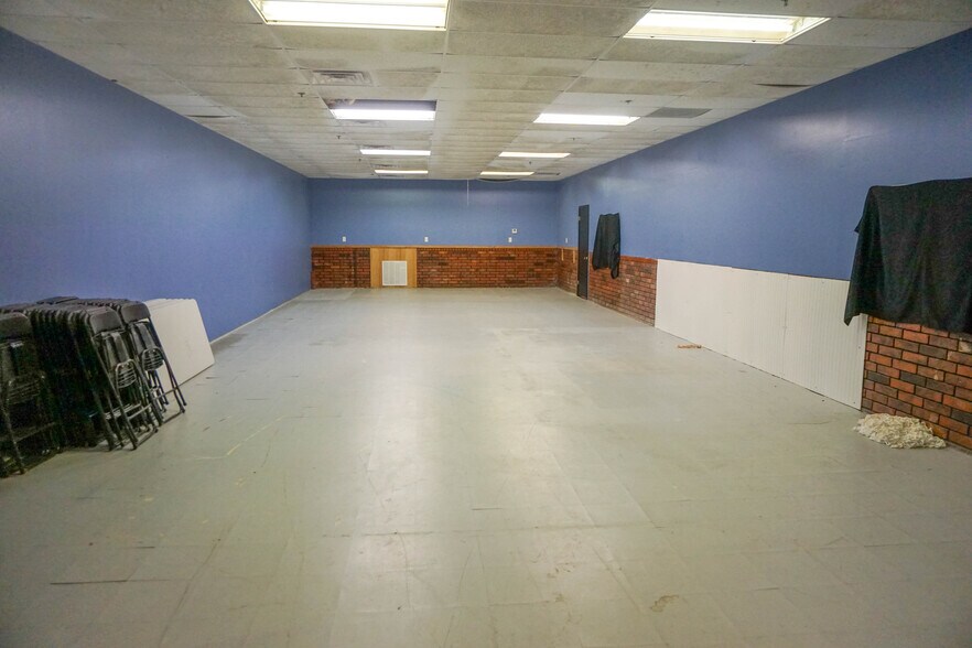 More Photos Of 1100 E State Route 72, Rolla General Retail For Sale
