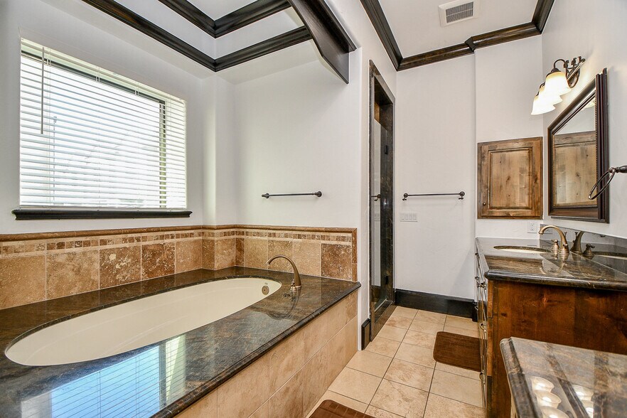 More Photos Of 4119 Allen St, Houston Office For Sale