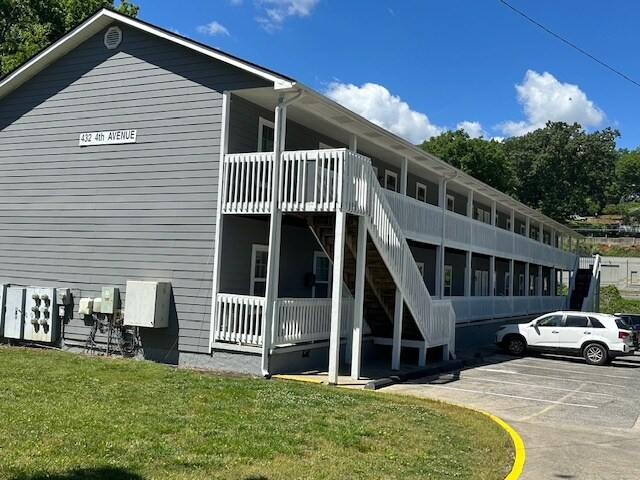 More Photos Of 432 4th Ave, Dalton Multifamily For Sale