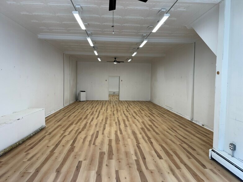 More Photos Of 435 Cavitt Ave, Trafford Storefront Retail Residential For Lease