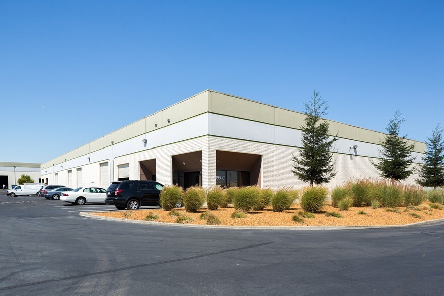 More Photos Of 495 Edison Ct, Fairfield Warehouse For Lease