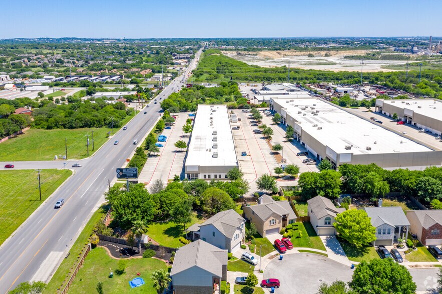 More Photos Of 3660 Thousand Oaks Dr, San Antonio Unknown For Lease