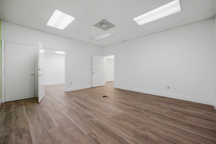 More Photos Of 2406-2410 Harper St, Jacksonville Warehouse For Lease