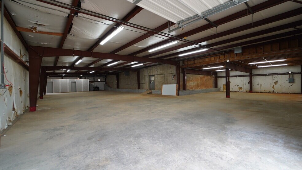 More Photos Of 662 Angus Ct, Rural Hall Light Distribution For Lease