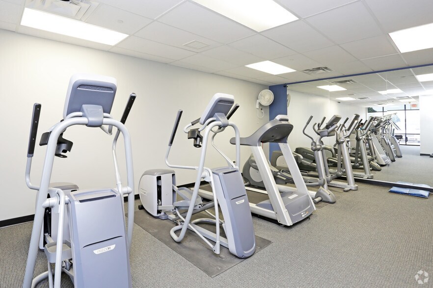 More Photos Of 1075 Jordan Creek Pky, West Des Moines Office For Lease