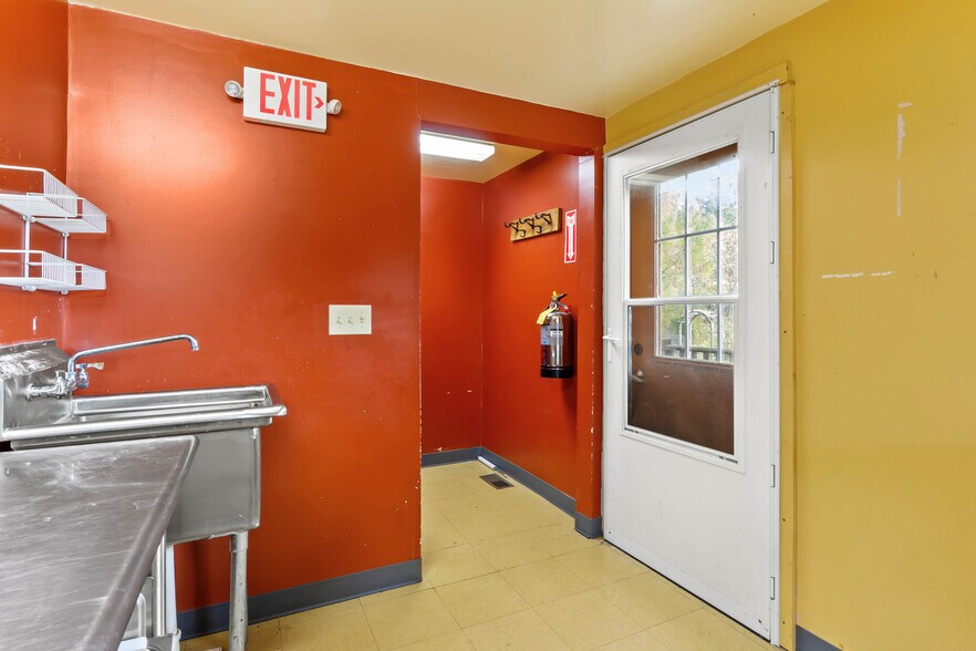 More Photos Of 54 S Main St, Magnetic Springs Restaurant For Sale