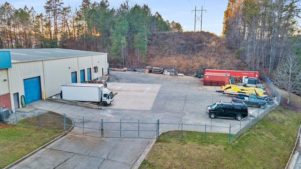 More Photos Of 91 W Hightower Dr, Dawsonville Warehouse For Sale