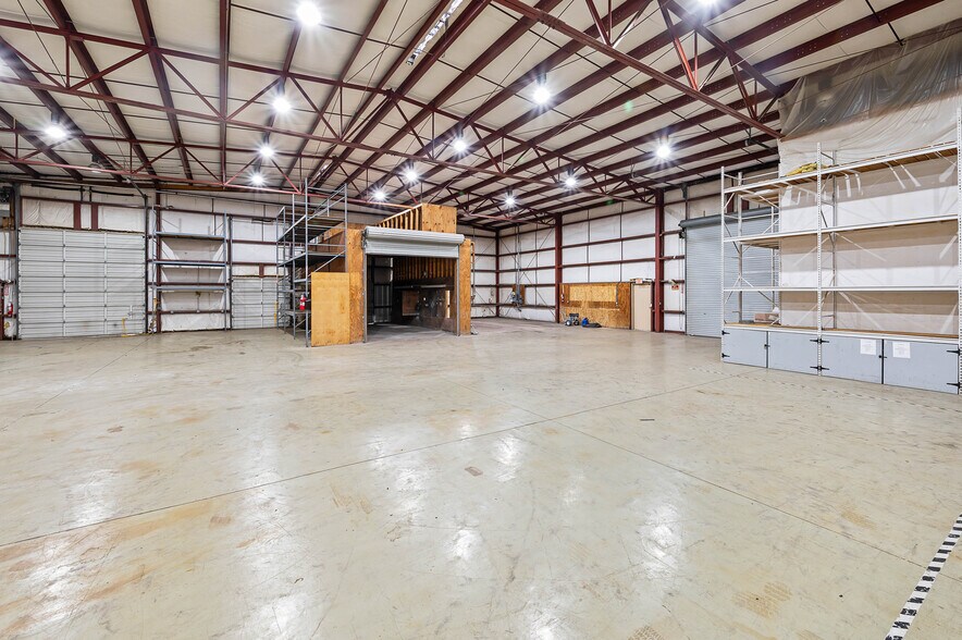 More Photos Of 3 Sunshine Blvd, Ormond Beach Manufacturing For Lease
