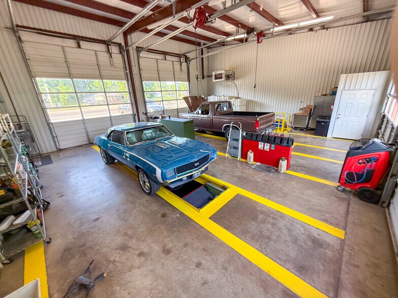 More Photos Of 304 E Wilson St, Valliant Office For Sale