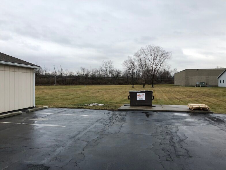 More Photos Of 1225 Ransdell Ct, Lebanon Warehouse For Lease