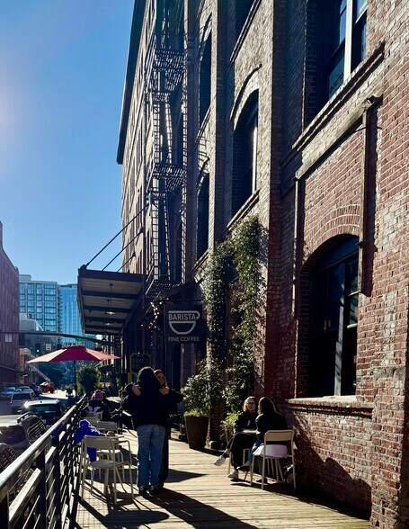 More Photos Of 1231 NW Hoyt St, Portland Loft Creative Space For Lease