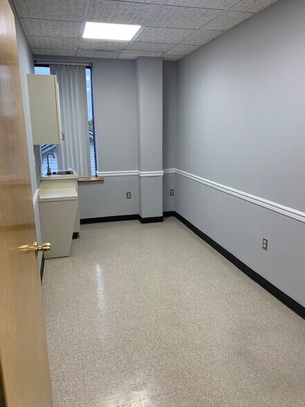 More Photos Of 1801 E 2nd St, Scotch Plains Office For Sale