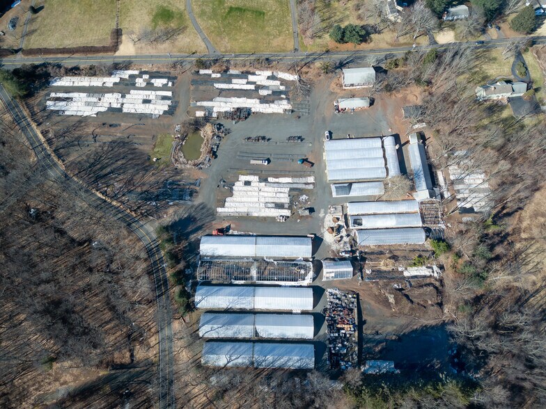 More Photos Of 1709 Kensington Rd, Berlin Specialty For Sale