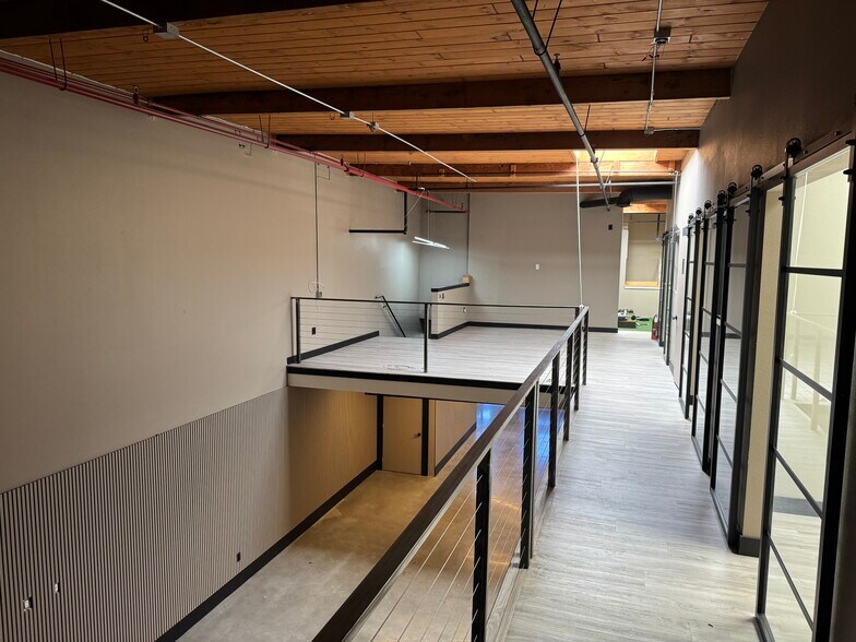 More Photos Of 4125 Market St, Ventura Light Manufacturing For Sale