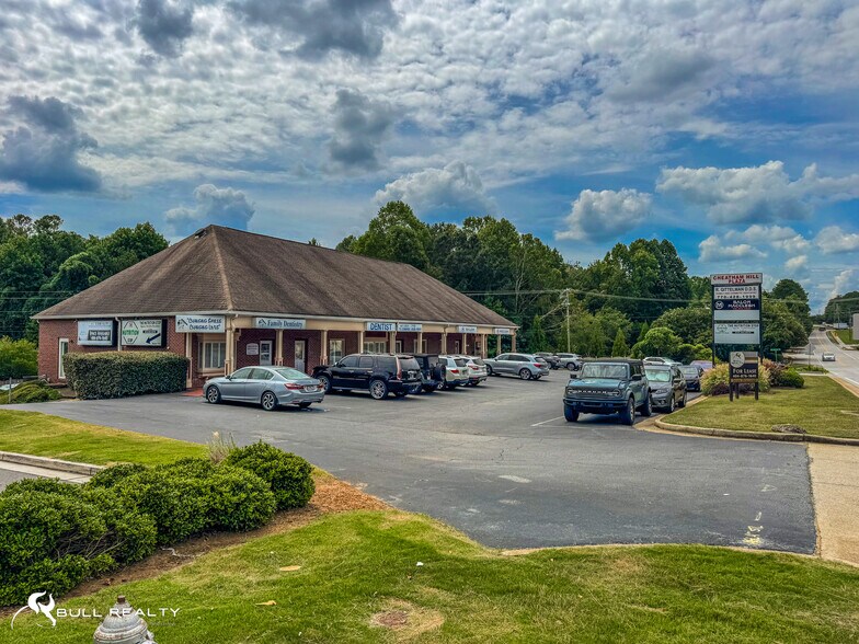 More Photos Of 365 SW Villa Rica Way, Marietta Freestanding For Sale