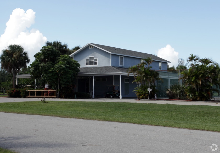 Primary Photo Of 14261 Clubhouse Dr, Bokeelia Golf Course Driving Range For Sale