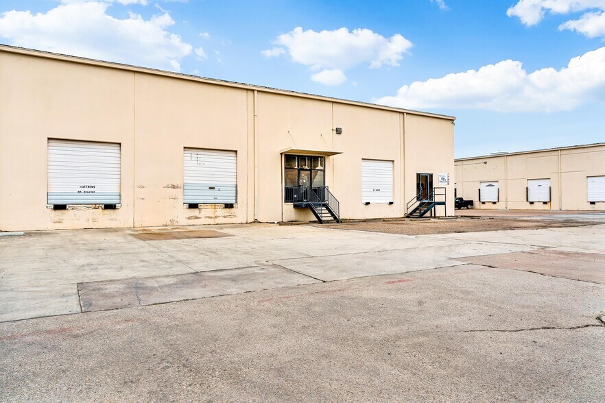 More Photos Of 2355 Pecan Ct, Haltom City Unknown For Lease