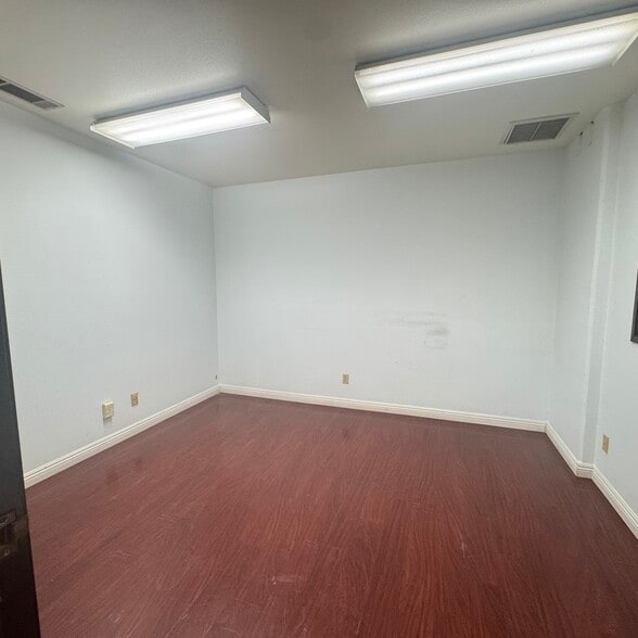 More Photos Of 10172 Olney St, El Monte Warehouse For Sale
