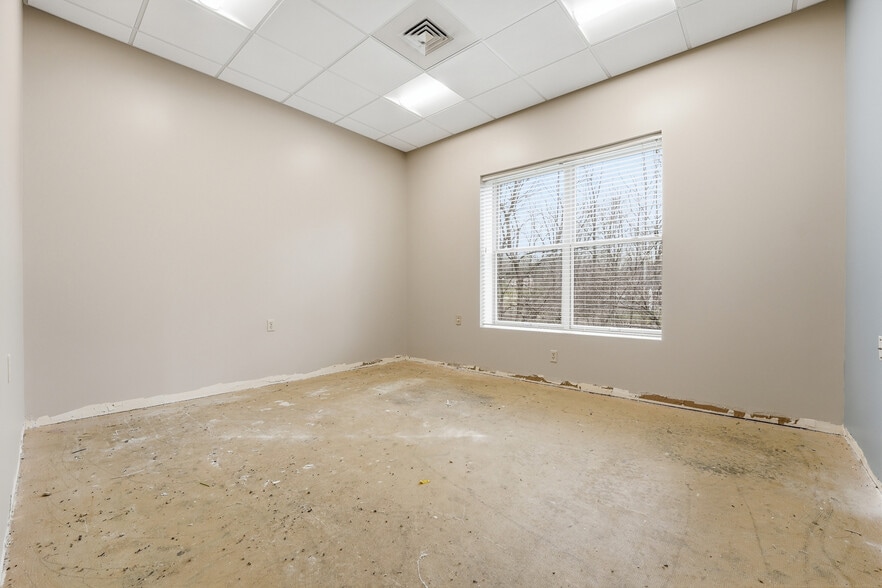 More Photos Of 2873 W Hardies Rd, Gibsonia Office For Lease