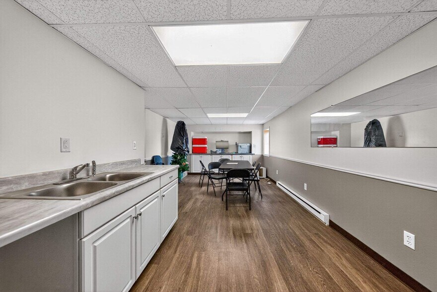 More Photos Of 2338 Broad St, Frankfort Industrial For Sale