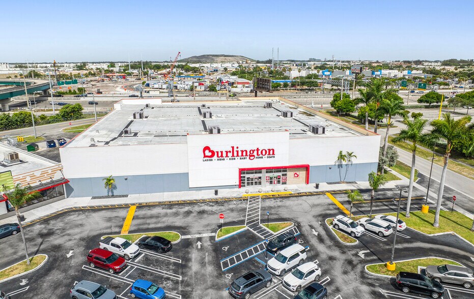 More Photos Of 3250 W 18th St, Hialeah Unknown For Lease